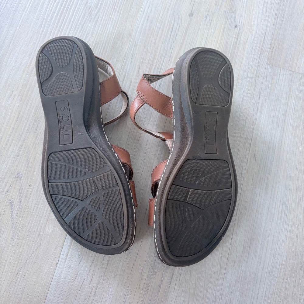 Soul Naturalizer Trio Brown Leather Floral‎ Laser Cut T-Strap Sandals Womens 7M - Picture 10 of 10